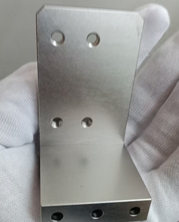 如何降低金属镀层的光泽度？